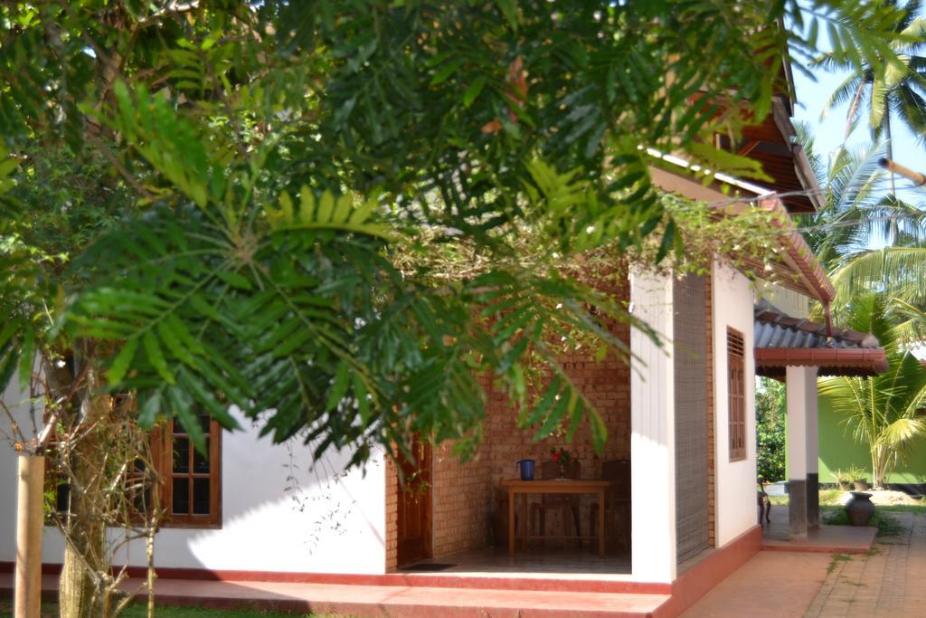 The Citadel Guest House Хиккадува Номер фото